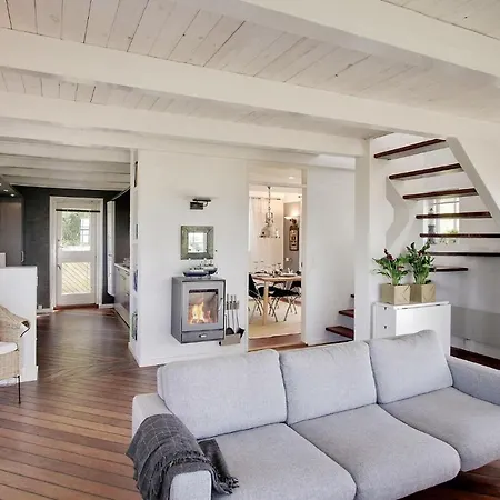 In W/ Wifi And 2 Bedrooms *