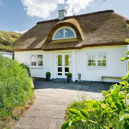In W/ Wifi And 2 Bedrooms