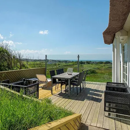 In W/ Wifi And 2 Bedrooms Holiday home